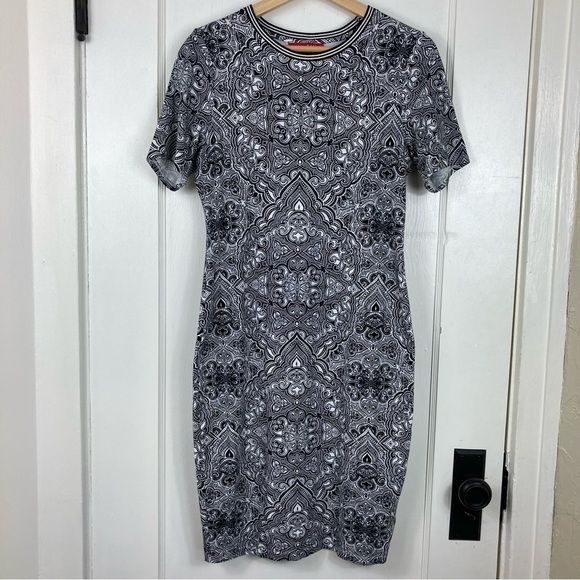 Krimson Klover Printed Cotton Blend Tee Dress - Picture 2 of 9
